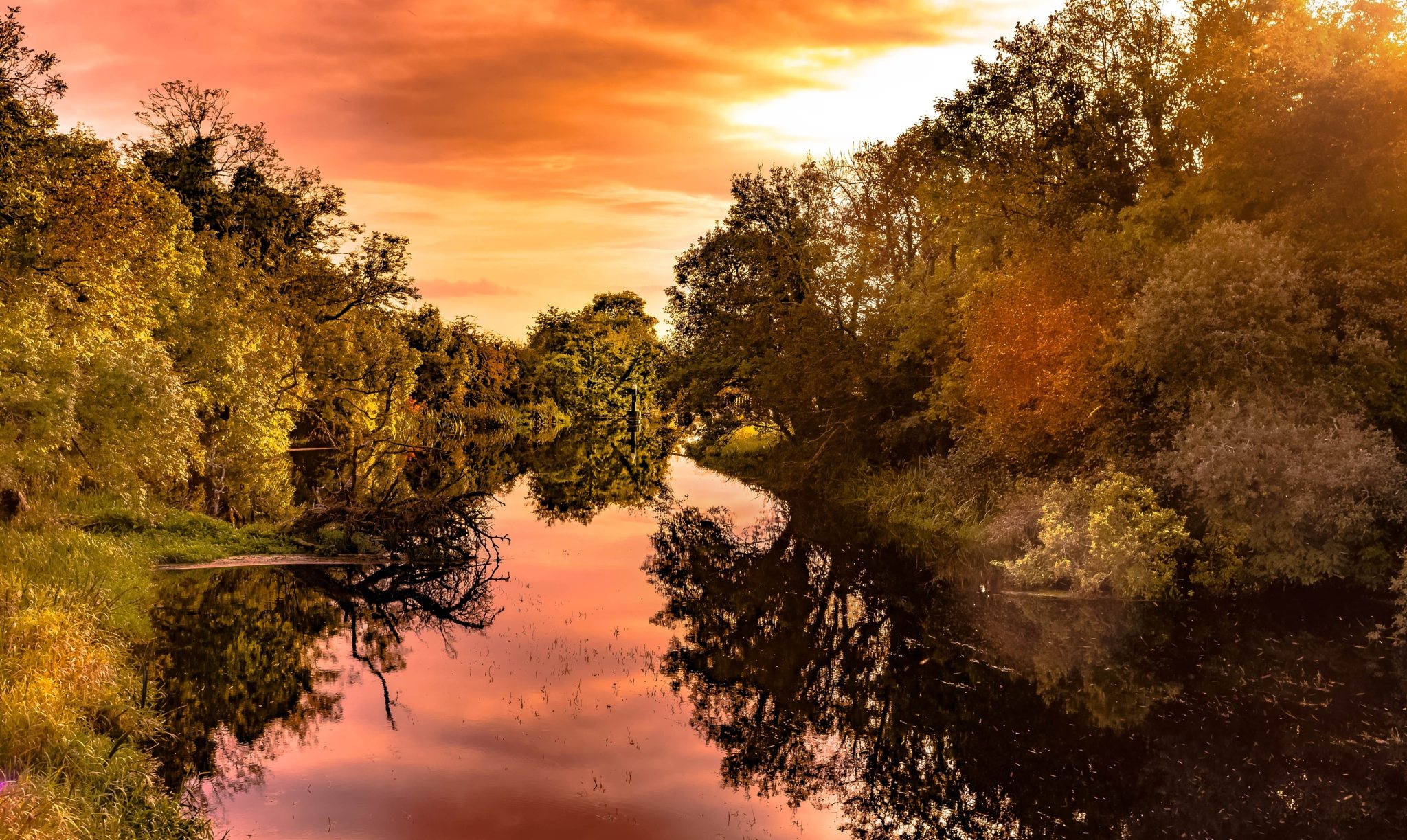 190 0 the river shannon is the longest river in ireland at 360.